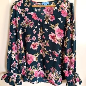 V neck  Floral Top from Cece, size-large EUC